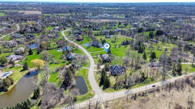 5681 River Park Drive, Libertyville, IL 60048