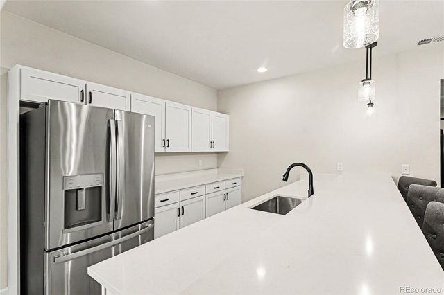 4044 Haleyville Court, Aurora, CO 80019