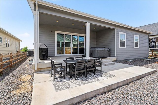 4044 Haleyville Court, Aurora, CO 80019