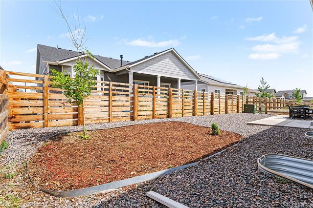 4044 Haleyville Court, Aurora, CO 80019