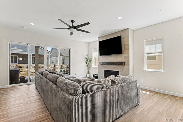 4044 Haleyville Court, Aurora, CO 80019