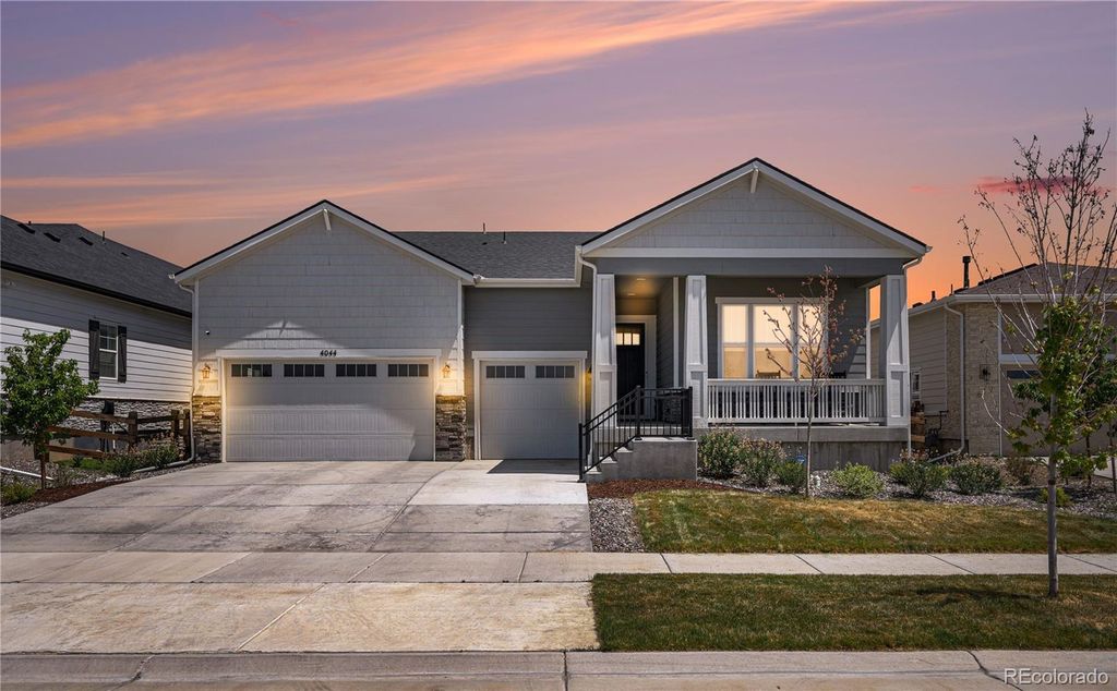 4044 Haleyville Court, Aurora, CO 80019