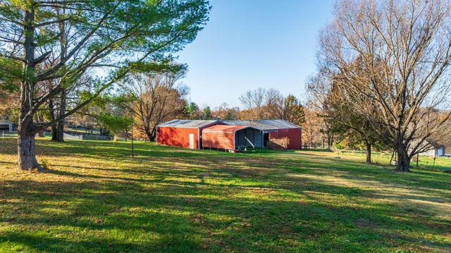 1205 N N 40th Street, Nixa, MO 65714