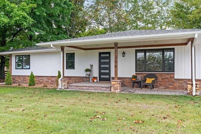1205 N N 40th Street, Nixa, MO 65714