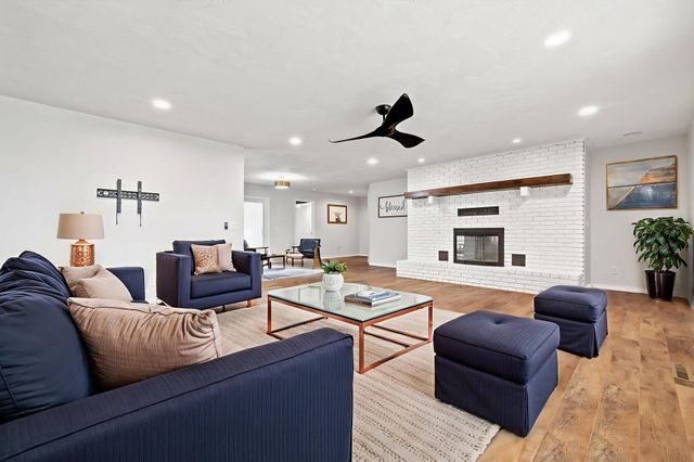 1205 N N 40th Street, Nixa, MO 65714