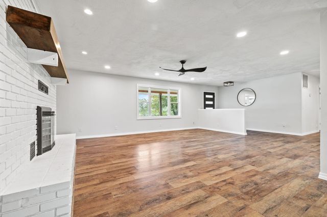 1205 N N 40th Street, Nixa, MO 65714