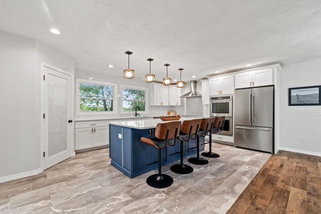 1205 N N 40th Street, Nixa, MO 65714