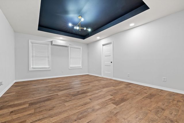 1205 N N 40th Street, Nixa, MO 65714