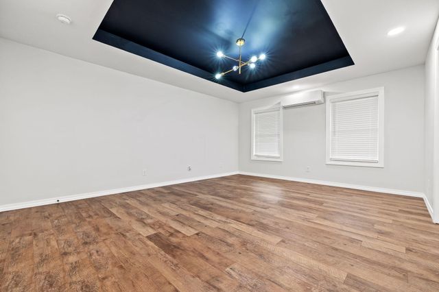 1205 N N 40th Street, Nixa, MO 65714