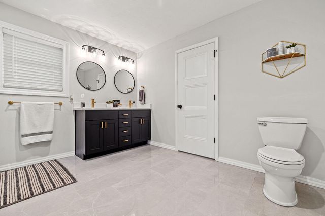 1205 N N 40th Street, Nixa, MO 65714