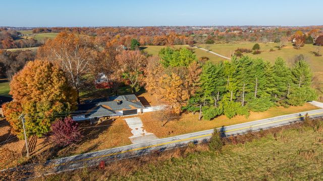 1205 N N 40th Street, Nixa, MO 65714