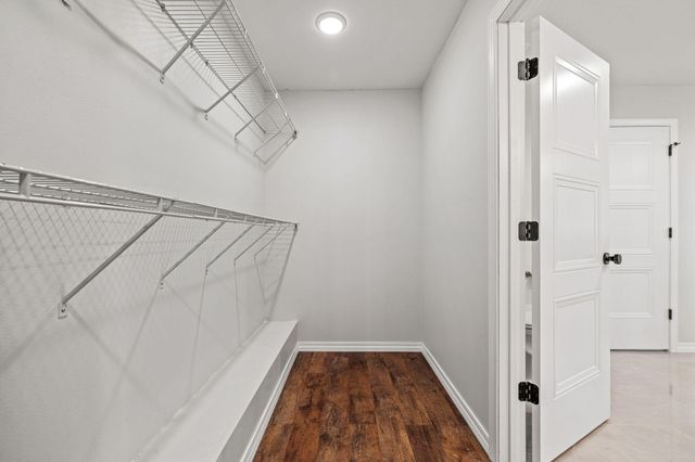 1205 N N 40th Street, Nixa, MO 65714