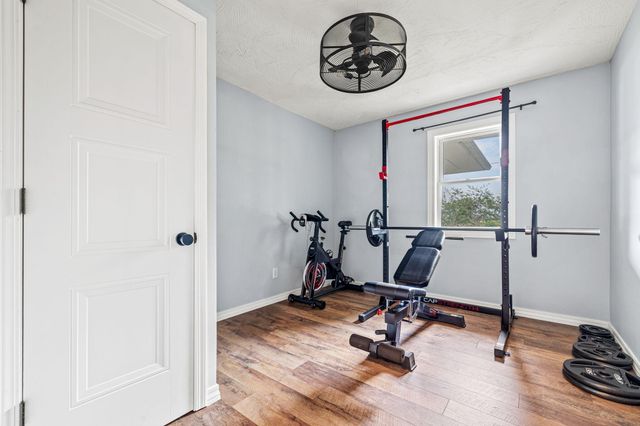 1205 N N 40th Street, Nixa, MO 65714