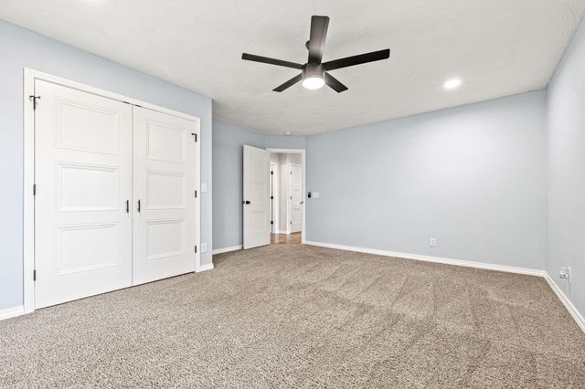 1205 N N 40th Street, Nixa, MO 65714