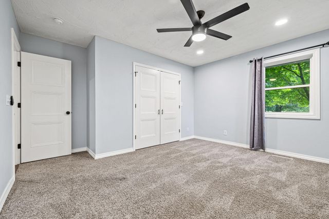 1205 N N 40th Street, Nixa, MO 65714