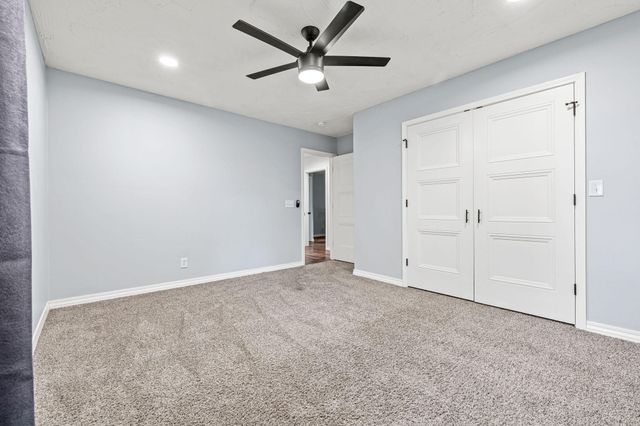 1205 N N 40th Street, Nixa, MO 65714