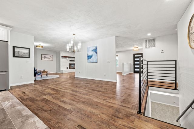 1205 N N 40th Street, Nixa, MO 65714