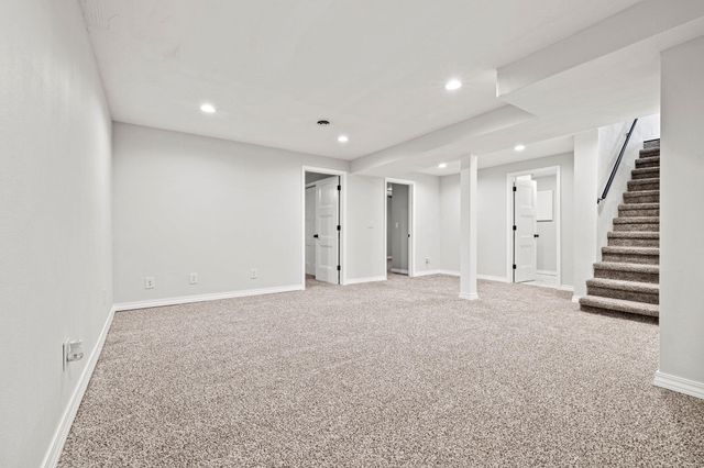 1205 N N 40th Street, Nixa, MO 65714