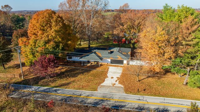 1205 N N 40th Street, Nixa, MO 65714