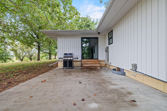 1205 N N 40th Street, Nixa, MO 65714