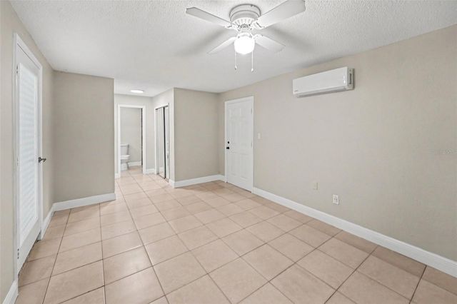 2593 38TH AVENUE N B, St Petersburg, FL 33713