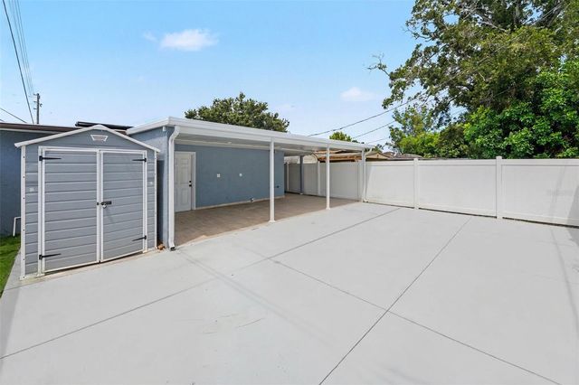 2593 38TH AVENUE N B, St Petersburg, FL 33713