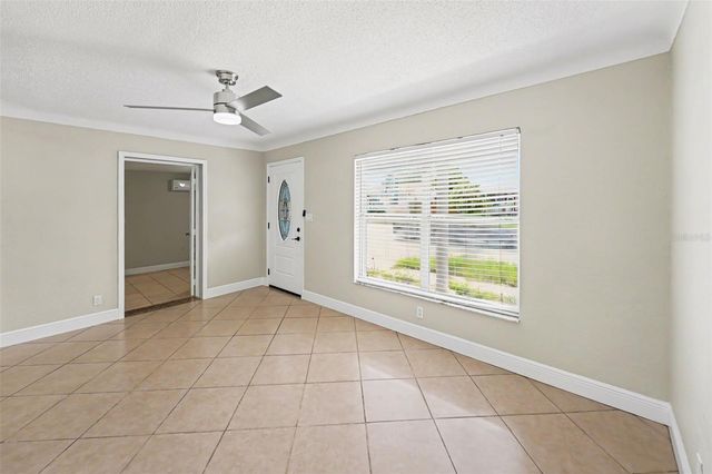 2593 38TH AVENUE N B, St Petersburg, FL 33713