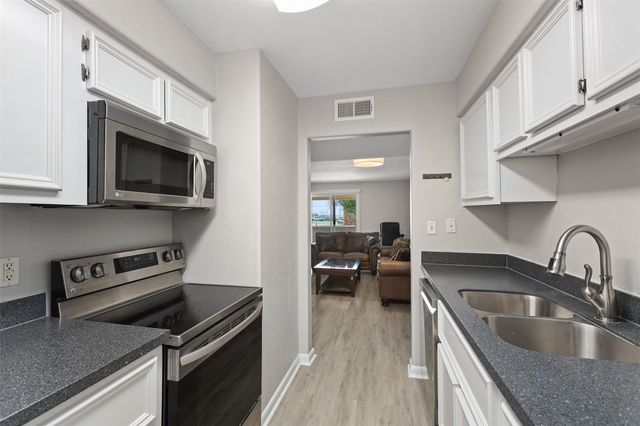 215 Post Office Street 1208, Galveston, TX 77550