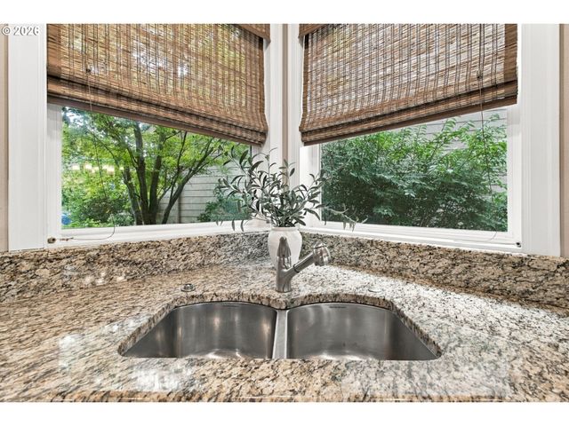 2190 WOOD DUCK Way, Eugene, OR 97401