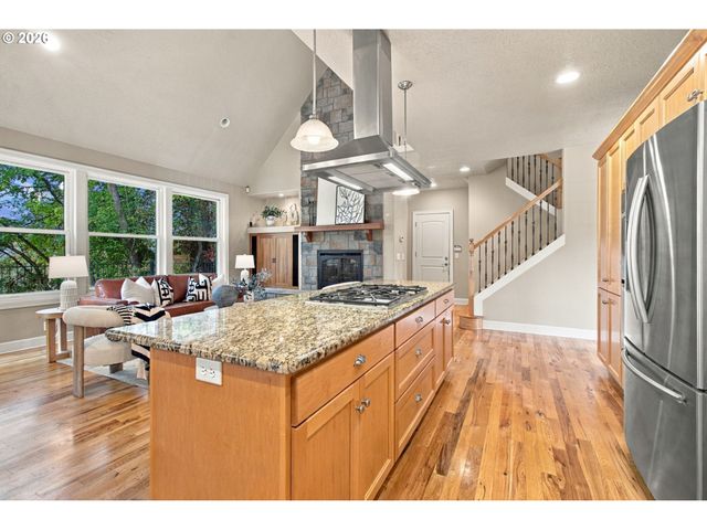 2190 WOOD DUCK Way, Eugene, OR 97401
