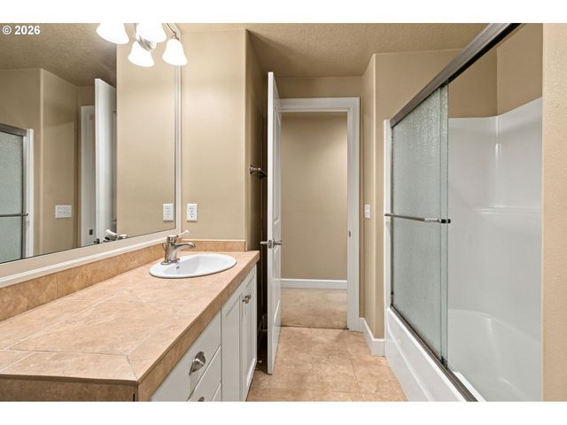 2190 WOOD DUCK Way, Eugene, OR 97401