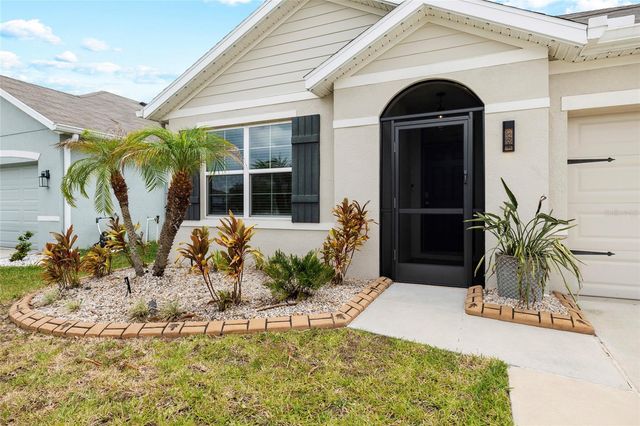 1523 GLEN GROVE LOOP, Wesley Chapel, FL 33543