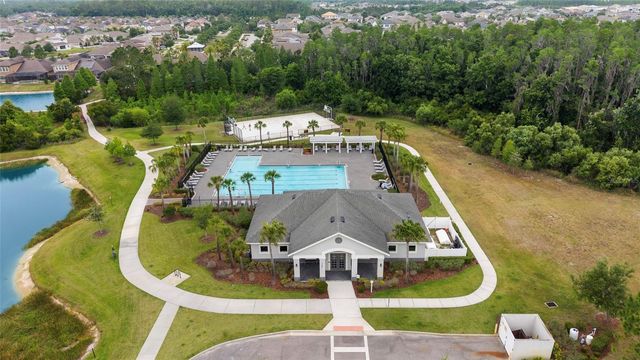 1523 GLEN GROVE LOOP, Wesley Chapel, FL 33543