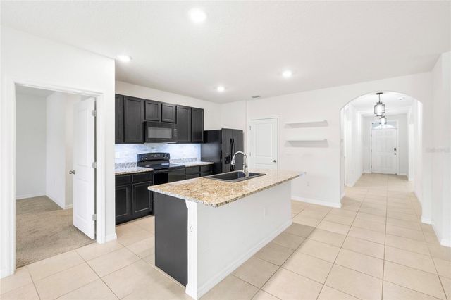 1523 GLEN GROVE LOOP, Wesley Chapel, FL 33543