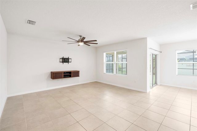 1523 GLEN GROVE LOOP, Wesley Chapel, FL 33543
