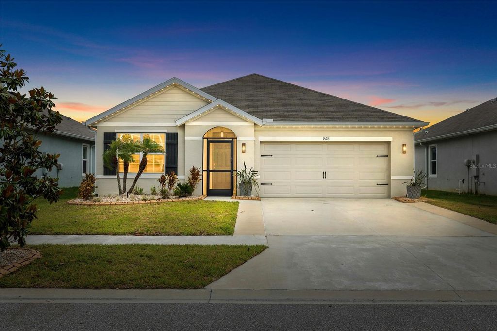 1523 GLEN GROVE LOOP, Wesley Chapel, FL 33543