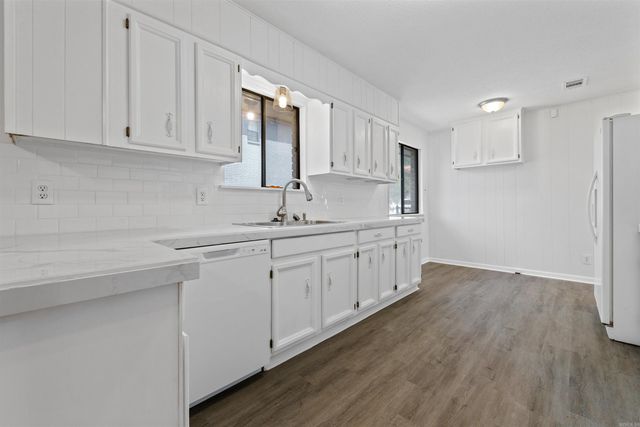 6500 W 12th Street, Little Rock, AR 72204