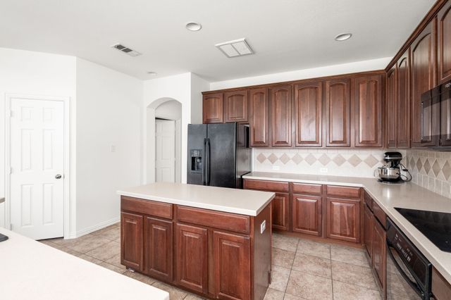 929 Brentwood Drive, Murphy, TX 75094