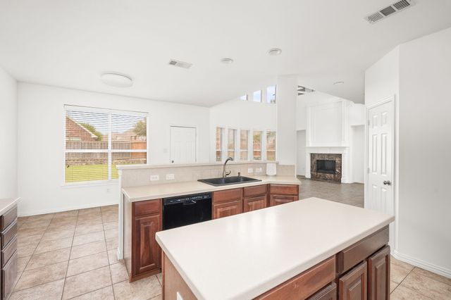 929 Brentwood Drive, Murphy, TX 75094