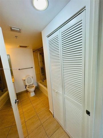 1750 N Bayshore Dr 1606, Miami, FL 33132