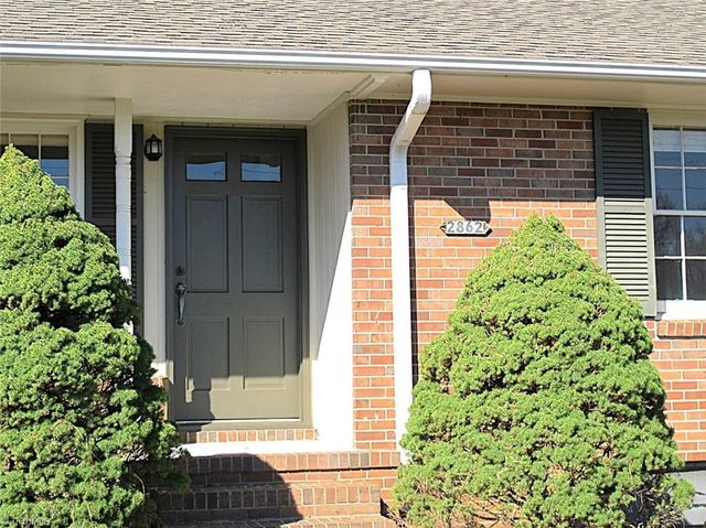 2862 Spicewood Drive, Winston-salem, NC 27106
