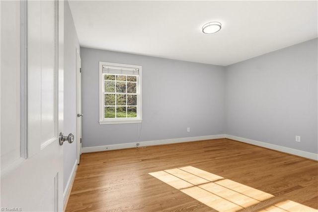 2862 Spicewood Drive, Winston-salem, NC 27106