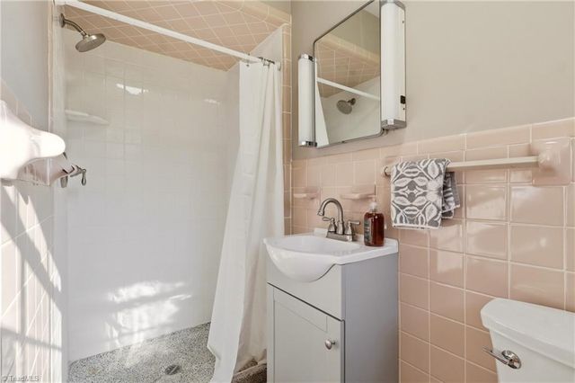 2862 Spicewood Drive, Winston-salem, NC 27106