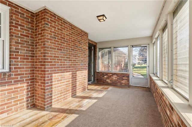 2862 Spicewood Drive, Winston-salem, NC 27106