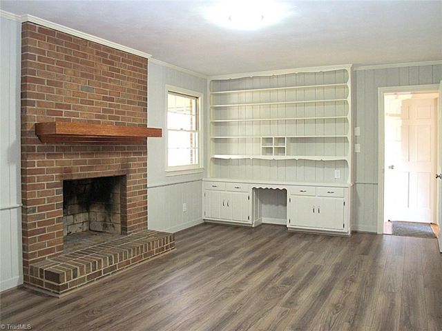 2862 Spicewood Drive, Winston-salem, NC 27106