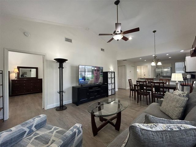3604 54TH DRIVE W 204, Bradenton, FL 34210