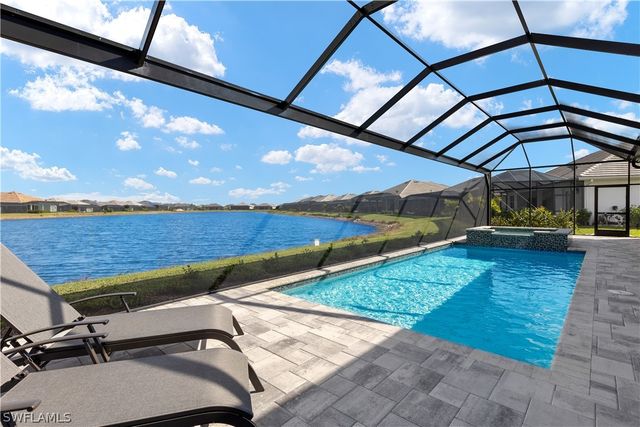 14265 Laguna Springs LN, Naples, FL 34114