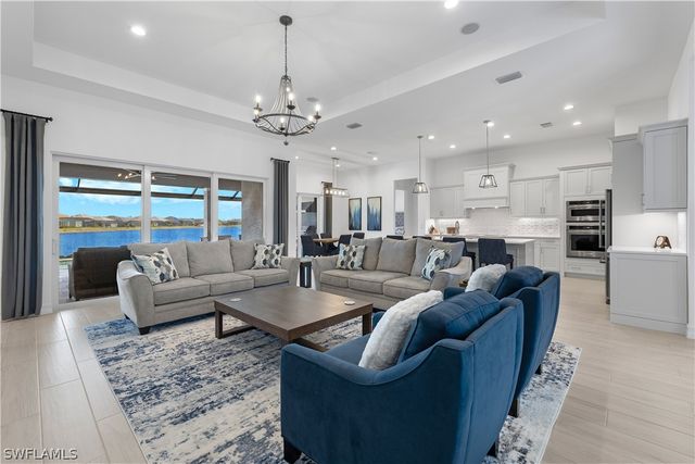 14265 Laguna Springs LN, Naples, FL 34114