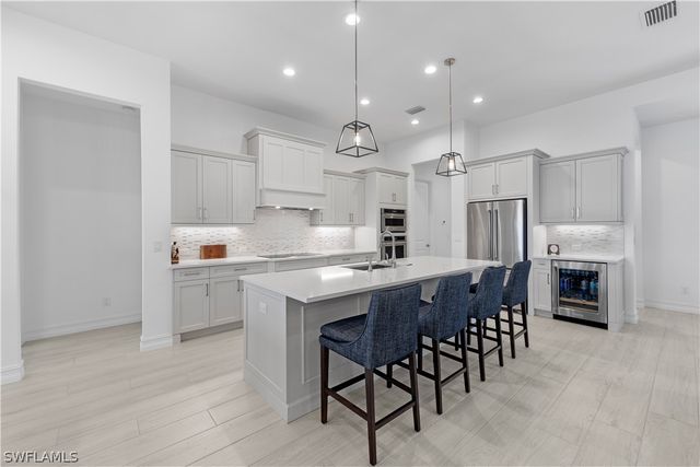 14265 Laguna Springs LN, Naples, FL 34114