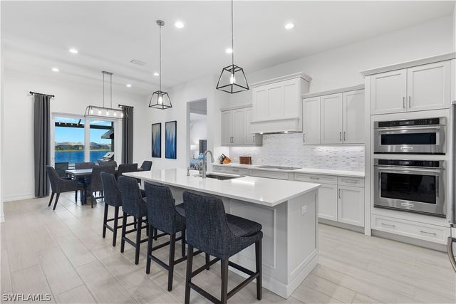 14265 Laguna Springs LN, Naples, FL 34114